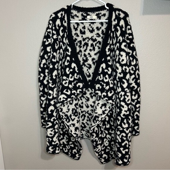 UGG Leopard Print Phoebe Wrap Cardigan fluffy oversized sweater knit size medium - Picture 2 of 7